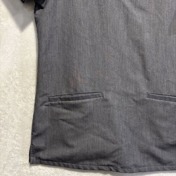 Figs Scrub Top Women's Size XS Grey Casma Three-Pocket Technical Collection - Picture 4 of 16